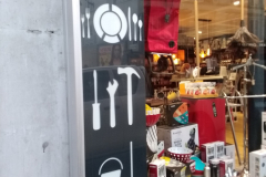Enseigne-magasin-2