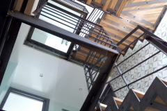 Escalier-avec-paliers-en-verre-7