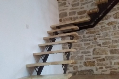 Escalier-avec-rack-a-bois-3