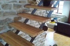 Escalier-avec-rack-a-bois-6