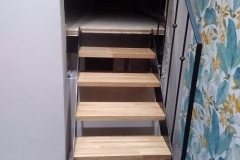 Escalier-limons-lateraux-barreaux-a-bague-3