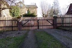 Portail-et-cloture-ossature-metal-et-lames-bois-4