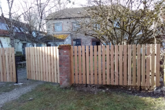 Portail-et-cloture-ossature-metal-et-lames-bois-8