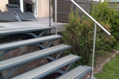 terrasse-a-escalier-double-metal-avec-rampe-inox-2