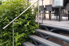terrasse-a-escalier-double-metal-avec-rampe-inox-3