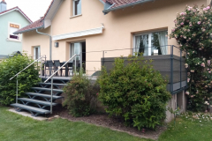 terrasse-a-escalier-double-metal-avec-rampe-inox-4